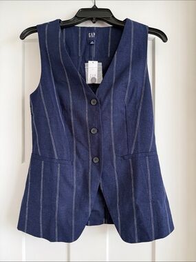 Gap stripe navy linen vest top